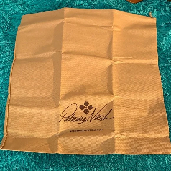 NWT Patricia Nash London Leather Saddle Bag European Map Print Shoulder Bag - Picture 8 of 9